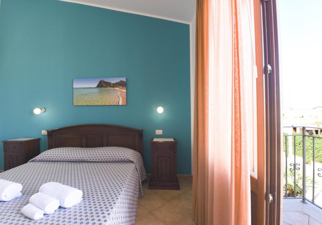 Aurora Castelluzzo Bed & Breakfast Exterior photo